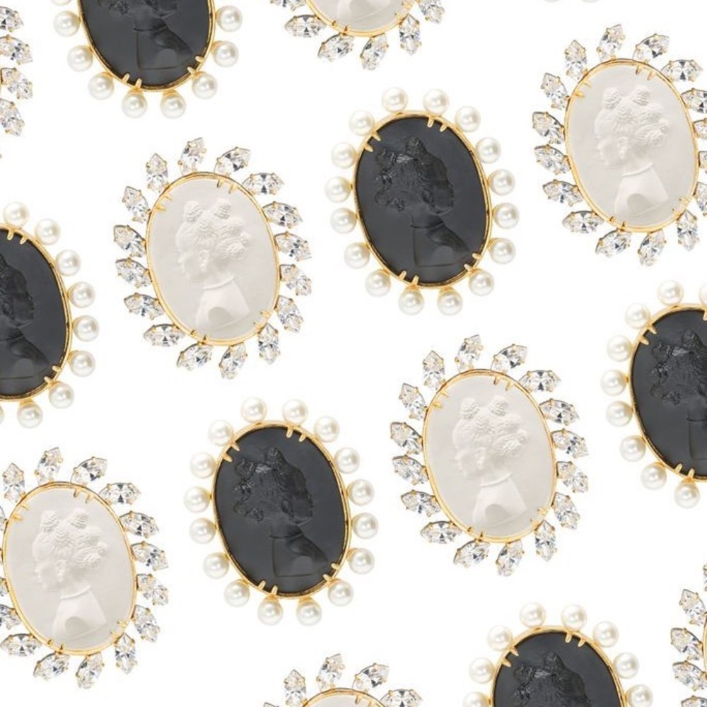 ISO fenty cameo jewelry